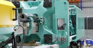 How to choose the right injection press